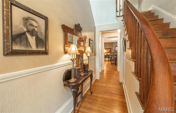 $849,500 | 1014 Henry Street, Alton, IL 62002