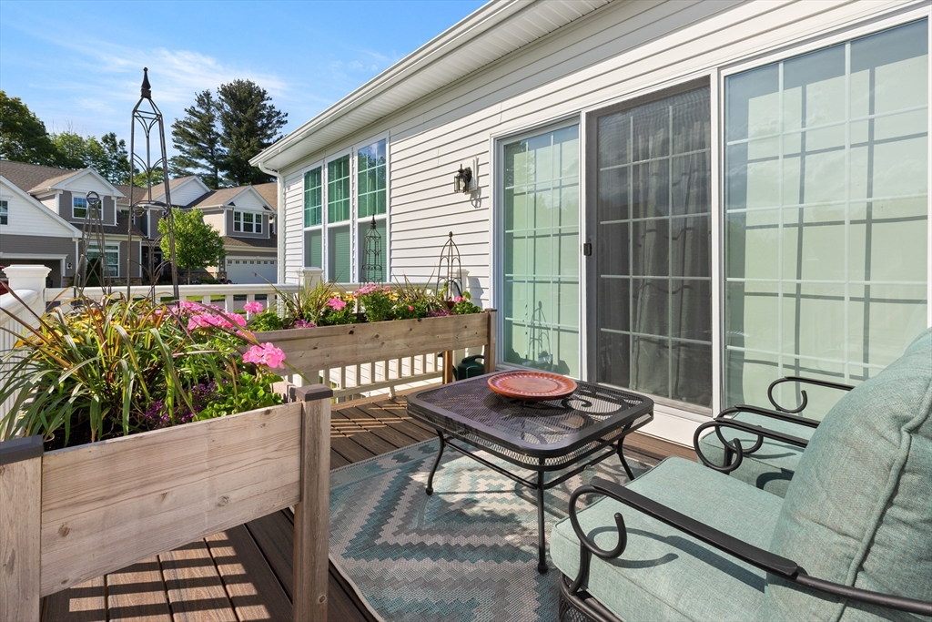 7 Hummingbird Way, Unit 150 Methuen, MA 01844 - Photo 23 of 41
