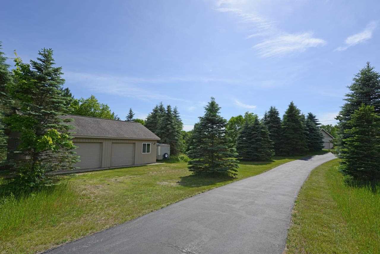 2640 North Hulbert Road Interlochen, MI 49643 - Photo 40 of 55 1786837-39.JPG