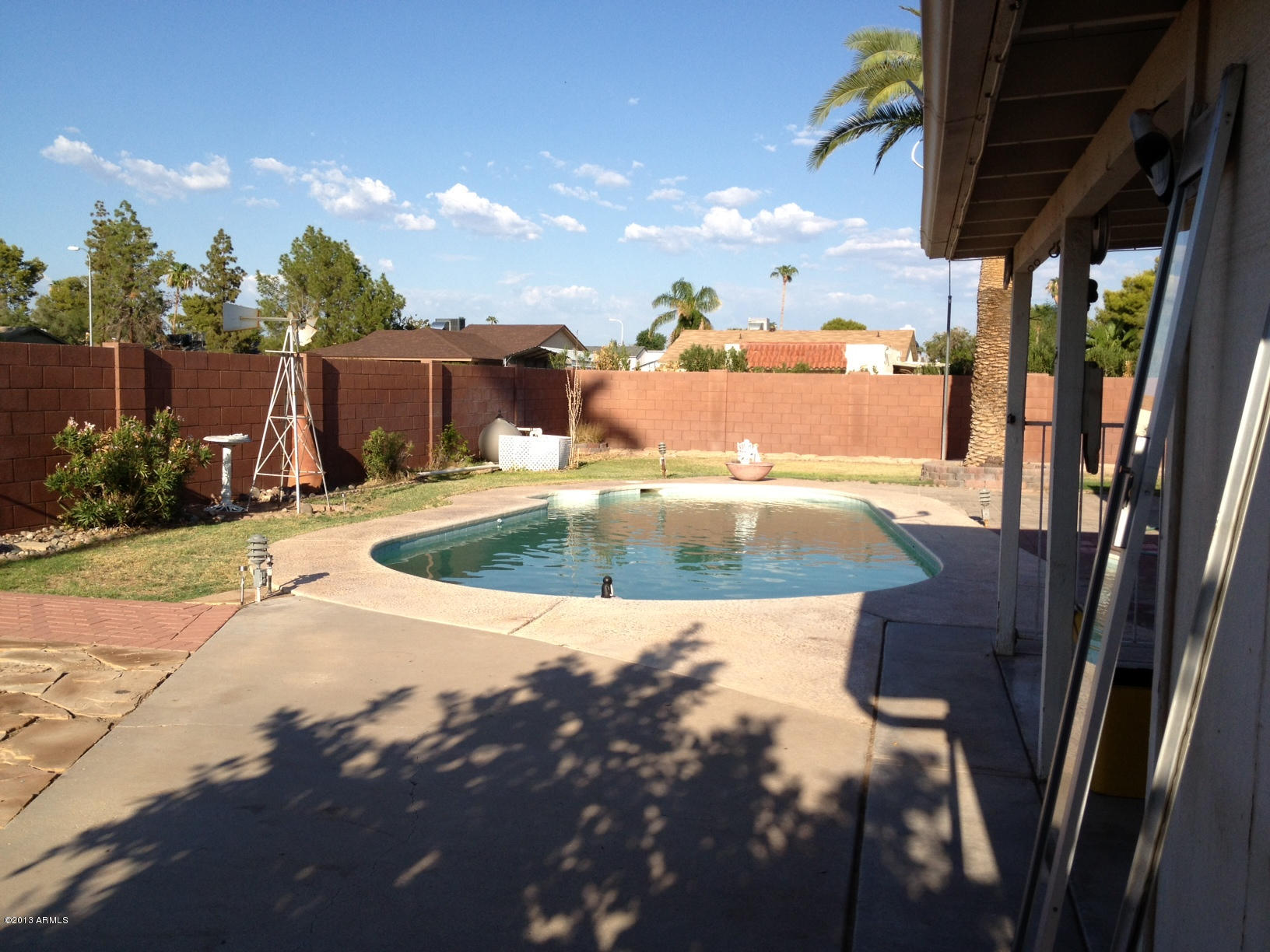 5502 West Hatcher Road Glendale, AZ 85302 - Photo 15 of 17 a view of outdoor space and seating area