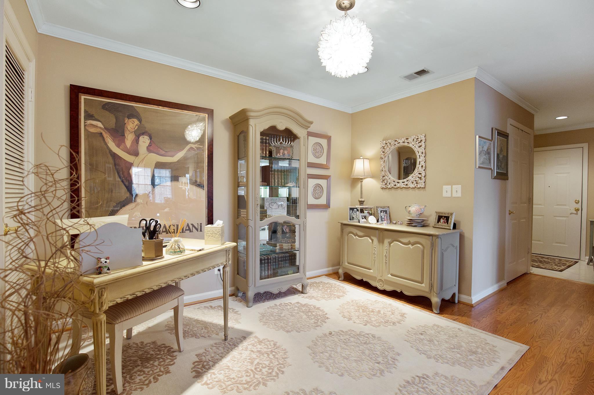 12340 Rosslare Ridge Road, Unit 301 Lutherville-Timonium, MD 21093 - Photo 14 of 29 Dining Room