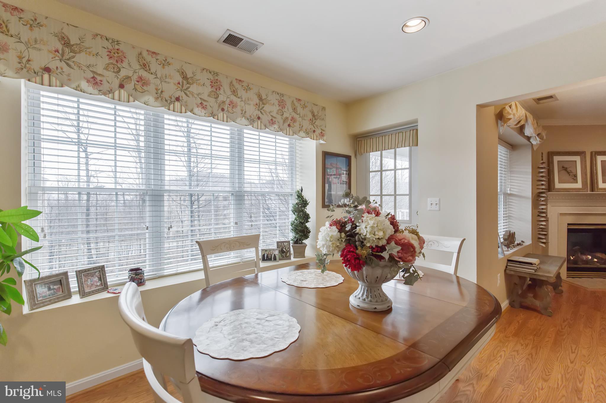 12340 Rosslare Ridge Road, Unit 301 Lutherville-Timonium, MD 21093 - Photo 20 of 29 Breakfast Nook