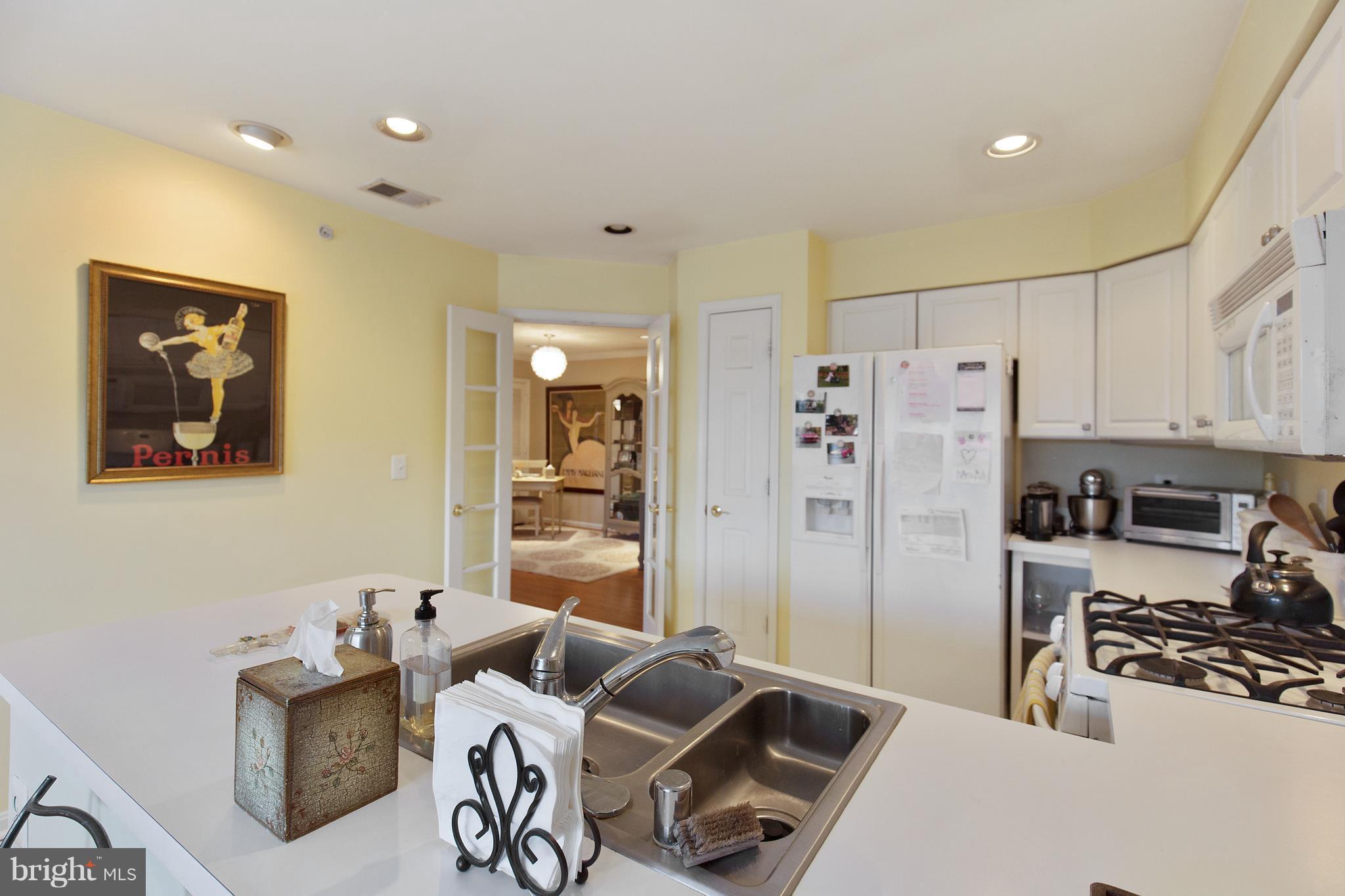 12340 Rosslare Ridge Road, Unit 301 Lutherville-Timonium, MD 21093 - Photo 22 of 29 Kitchen