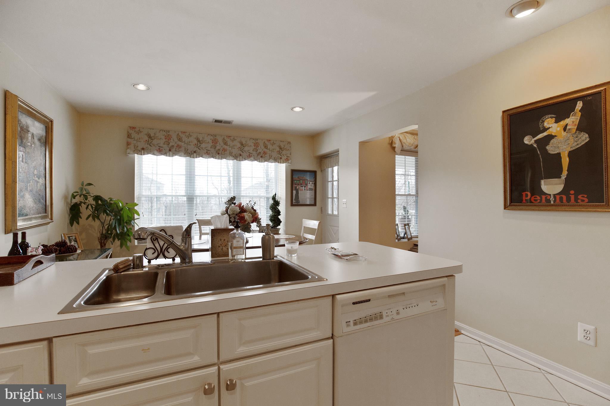 12340 Rosslare Ridge Road, Unit 301 Lutherville-Timonium, MD 21093 - Photo 23 of 29 Kitchen