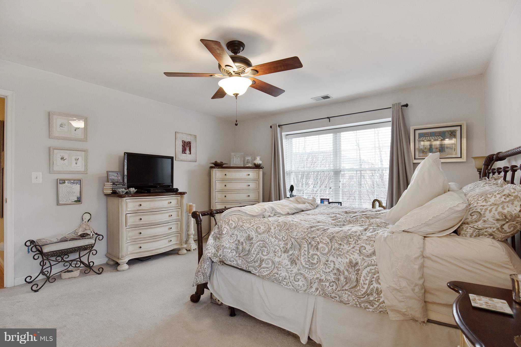 Bedroom (Master)