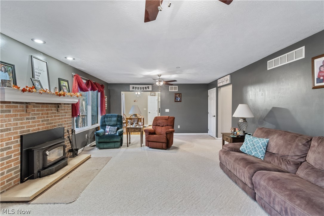 6446 Rice Hill Road Burbank, OH 44214 - Photo 6 of 33