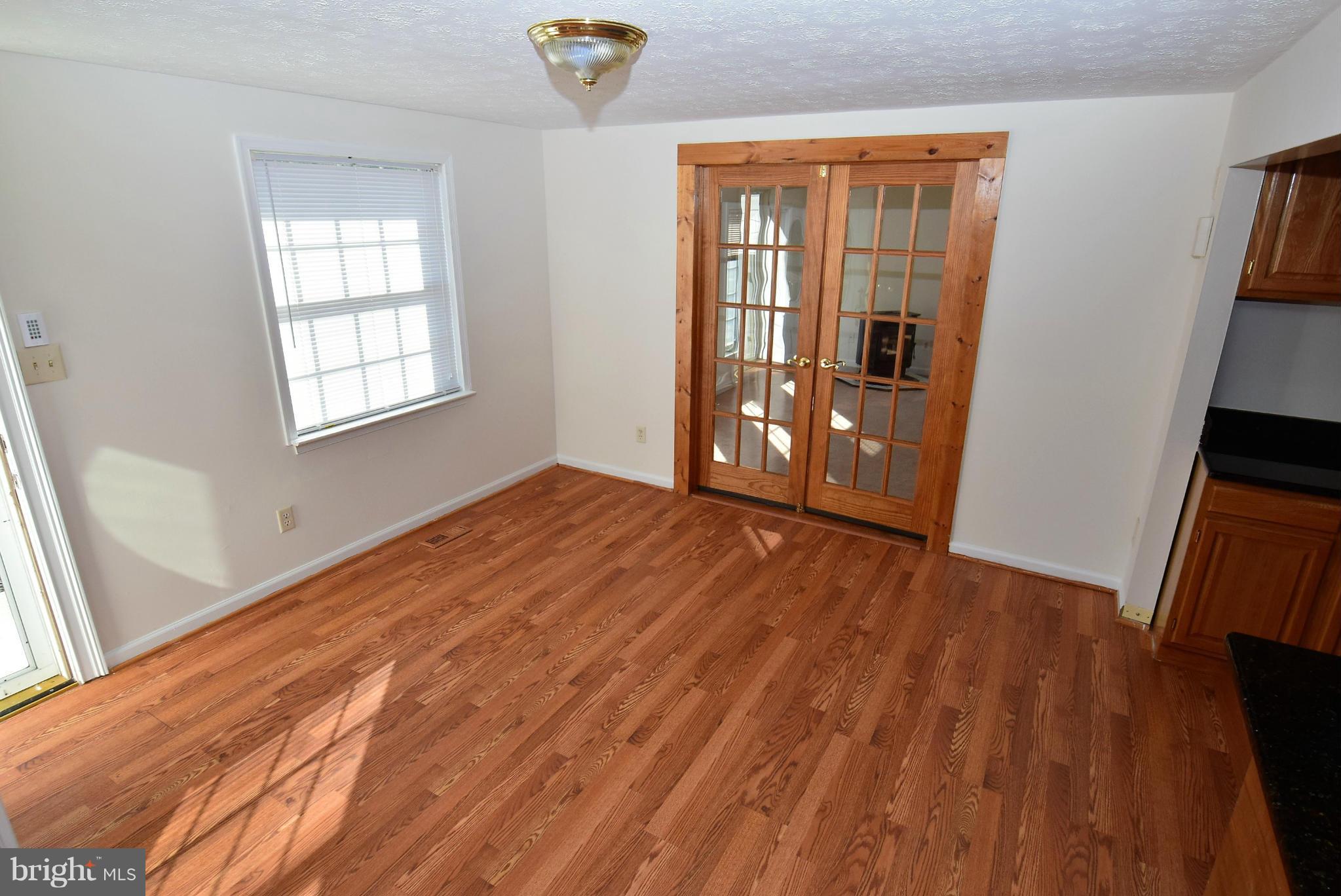 8148 Silo Road Severn, MD 21144 - Photo 4 of 30 Living Room