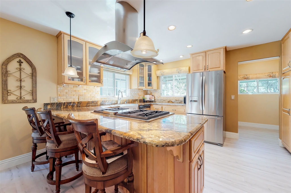 13535 Apache Road Poway, CA 92064 - Photo 5 of 23