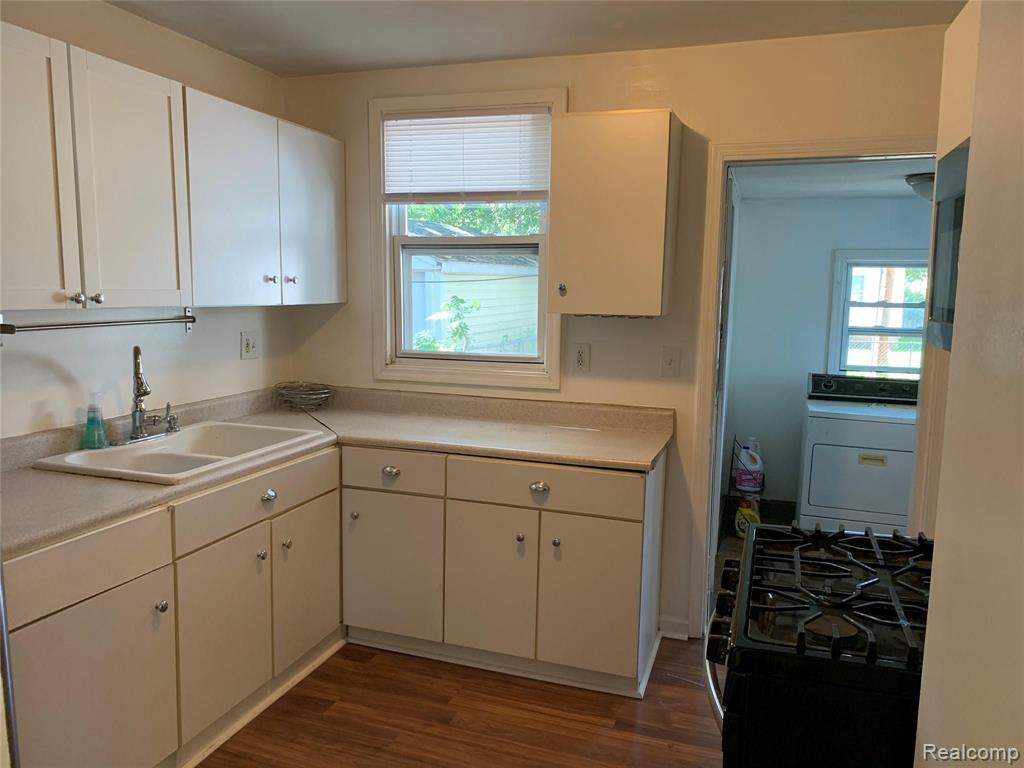 349 Stratford Road Ferndale, MI 48220 - Photo 14 of 21