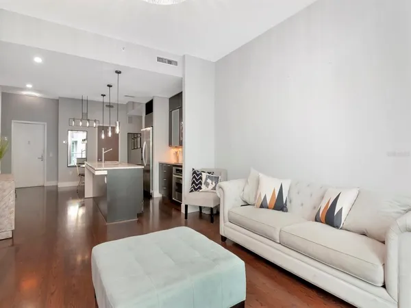 $3,200 | 111 North 12th Street, Unit 1821, Tampa, FL 33602