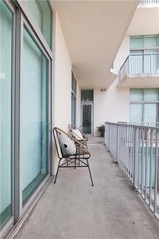 $2,700 | 2100 Van Buren Street, Unit 308, Hollywood, FL 33020