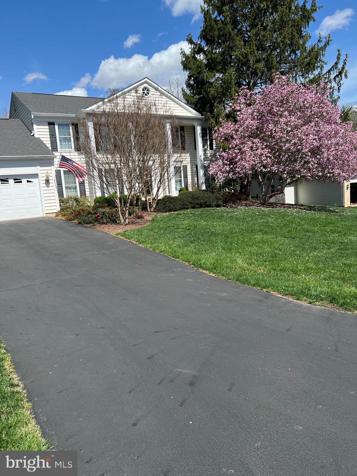 12737 Triple Crown Road Gaithersburg, MD 20878 - Photo 4 of 61