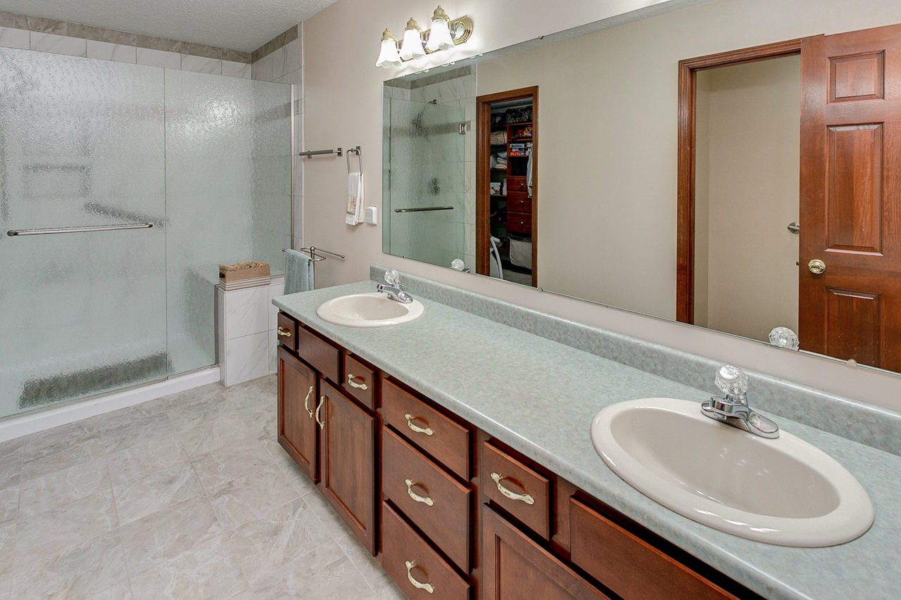8317 Winchester Road Fort Wayne, IN 46819 - Photo 14 of 36