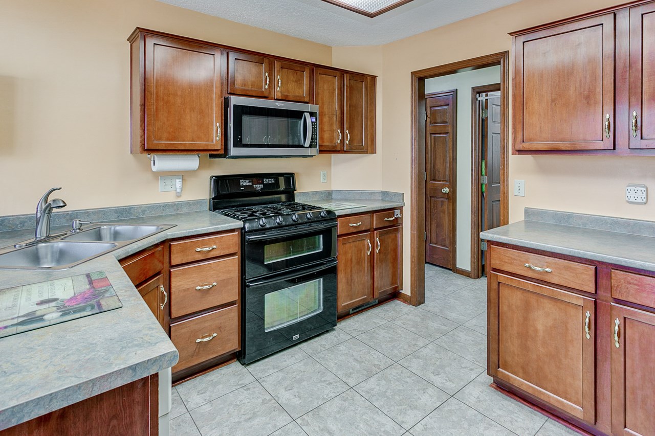 8317 Winchester Road Fort Wayne, IN 46819 - Photo 20 of 36