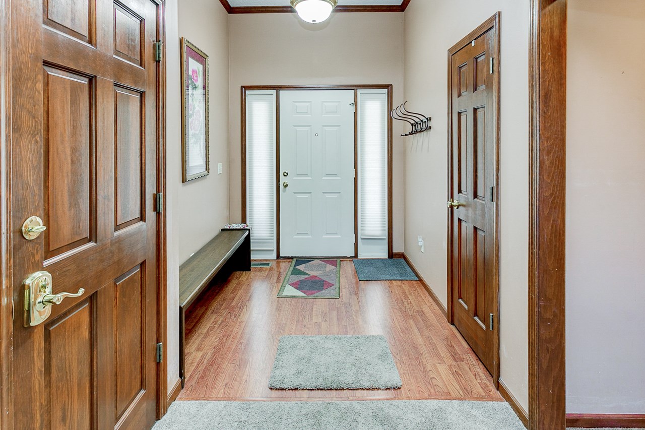 8317 Winchester Road Fort Wayne, IN 46819 - Photo 8 of 36