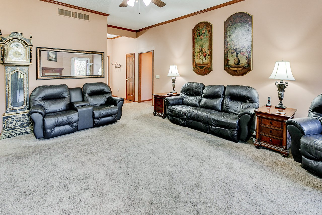 8317 Winchester Road Fort Wayne, IN 46819 - Photo 10 of 36