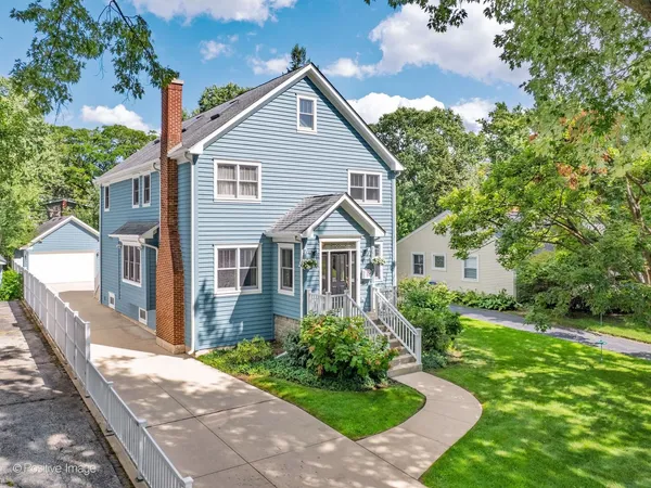 $940,000 | 217 South Summit Street, Wheaton, IL 60187
