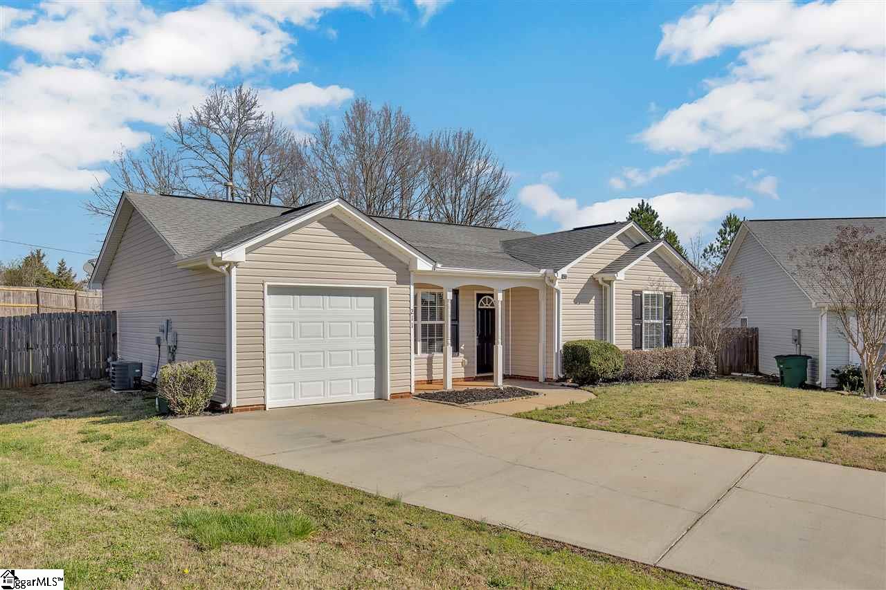 211 Manitou Way Fountain Inn, SC 29644 - Photo 2 of 26 Gallery Image 2