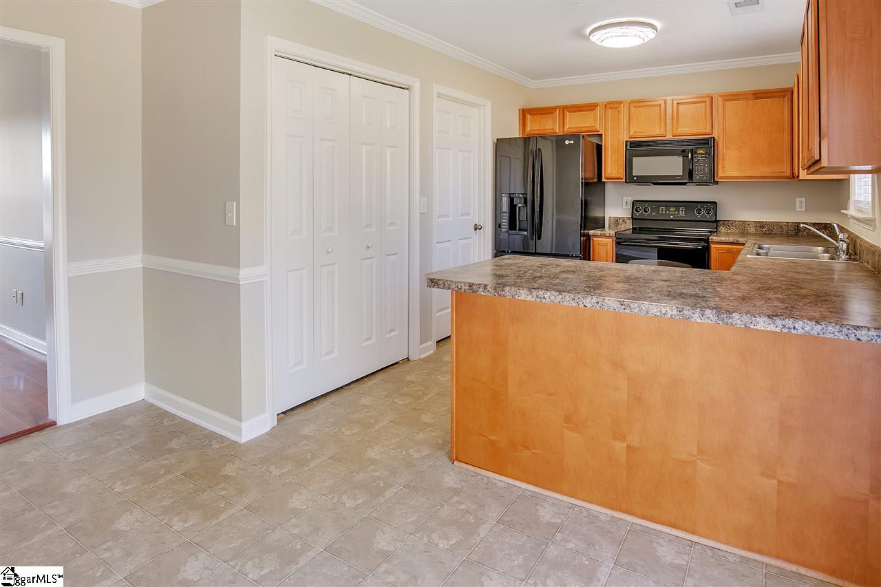 211 Manitou Way Fountain Inn, SC 29644 - Photo 10 of 26 Gallery Image 10