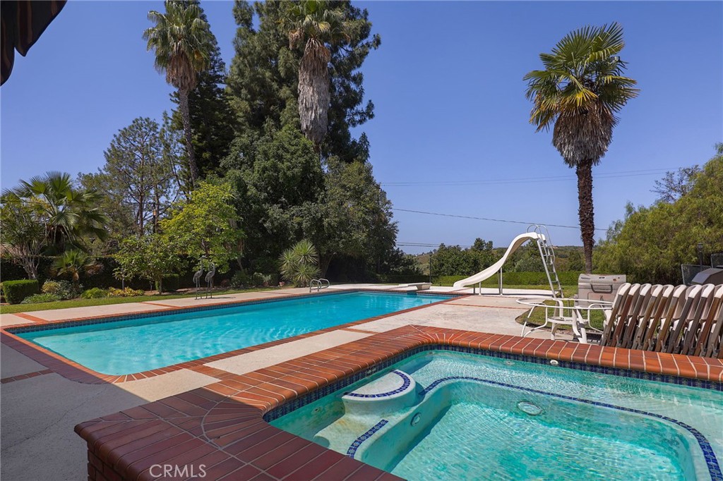 2441 Terraza Place Fullerton, CA 92835 - Photo 45 of 61
