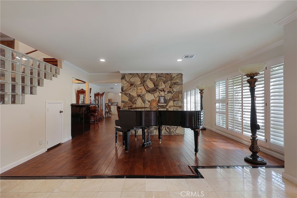 2441 Terraza Place Fullerton, CA 92835 - Photo 9 of 61