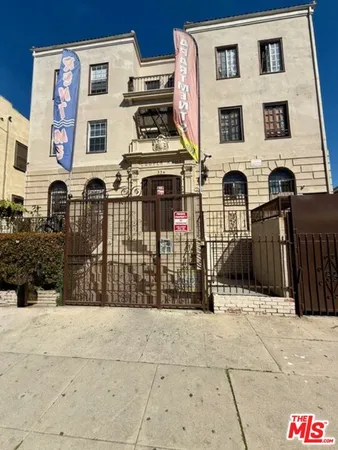 $1,395 | 334 North Heliotrope Drive, Unit 201, Los Angeles, CA 90004