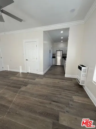 $1,395 | 334 North Heliotrope Drive, Unit 201, Los Angeles, CA 90004