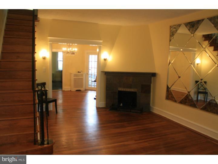 419 Vernon Road Philadelphia, PA 19119 - Photo 4 of 20 Living Room