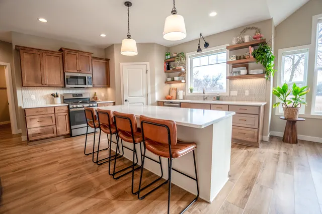 $849,000 | 131 Pine Street Northwest, New London, MN 56273