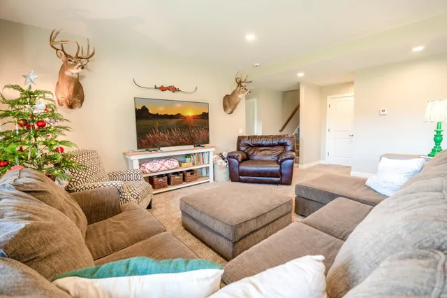 $849,000 | 131 Pine Street Northwest, New London, MN 56273