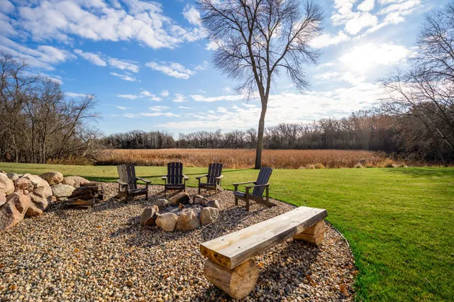 $849,000 | 131 Pine Street Northwest, New London, MN 56273