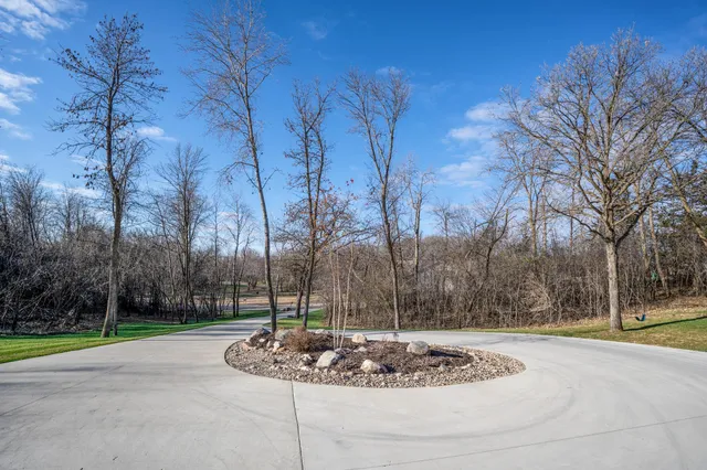 $849,000 | 131 Pine Street Northwest, New London, MN 56273