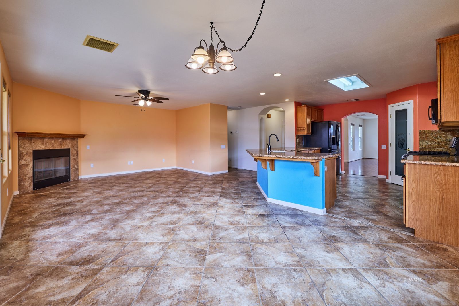 412 Christopher Court Ridgecrest, CA 93555 - Photo 12 of 34