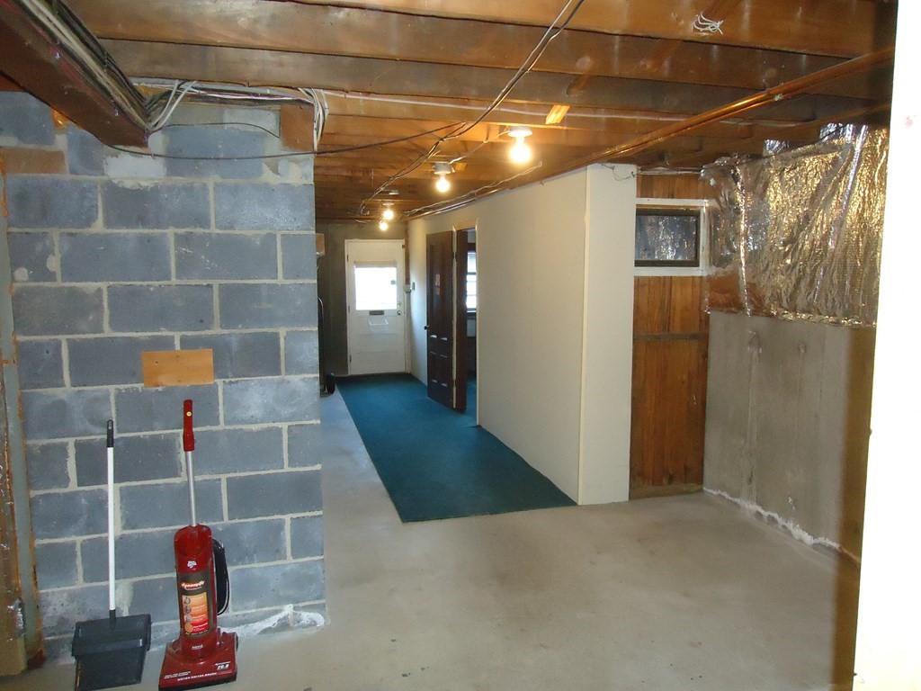 182 Manning Street Hudson, MA 01749 - Photo 16 of 24 Gallery Image 16