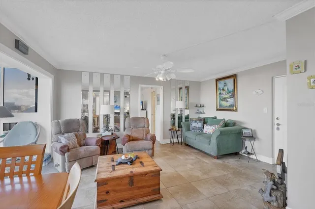 $2,000 | 1255 Tarpon Center Drive, Unit 310, Venice, FL 34285