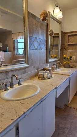 $5,200 | 4705 Holly Drive, Tamarac, FL 33319