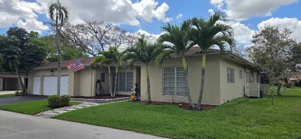 $5,200 | 4705 Holly Drive, Tamarac, FL 33319