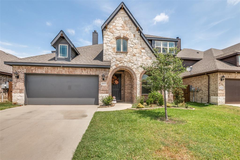 3822 Myrtle Way Kaufman, TX 75142 - Photo 1 of 39 a front view of a house with garden