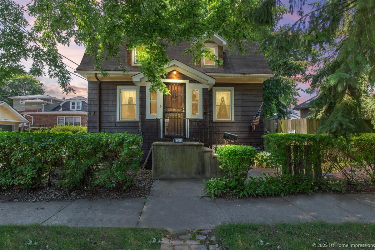 13346 Irving Avenue Blue Island, IL 60406 - Photo 1 of 22