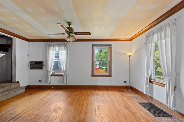 $114,900 | 13346 Irving Avenue, Blue Island, IL 60406