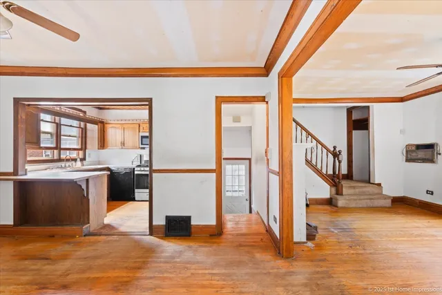 $114,900 | 13346 Irving Avenue, Blue Island, IL 60406