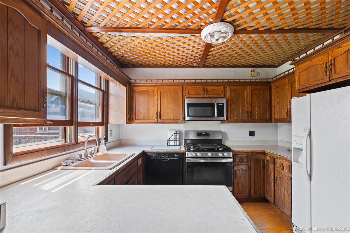 13346 Irving Avenue Blue Island, IL 60406 - Photo 6 of 22