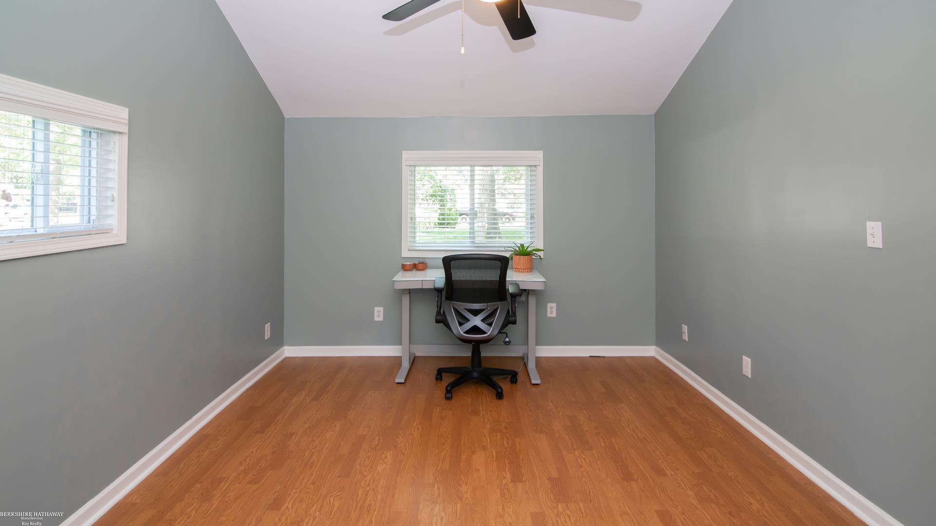 2540 Frankson Avenue Rochester, MI 48307 - Photo 29 of 37 50117180-28.JPG