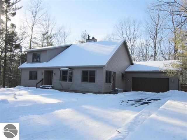 303 Bass Lake Road Traverse City, MI 49685 - Photo 3 of 32 1741590-2.JPG
