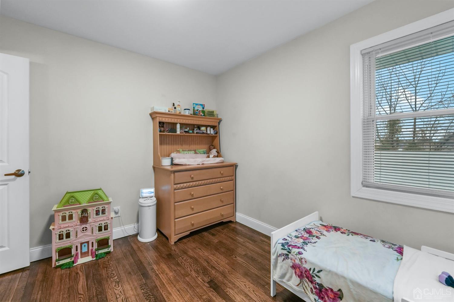 21 Burnham Road East Brunswick, NJ 08816 - Photo 12 of 18 Gallery Image 12