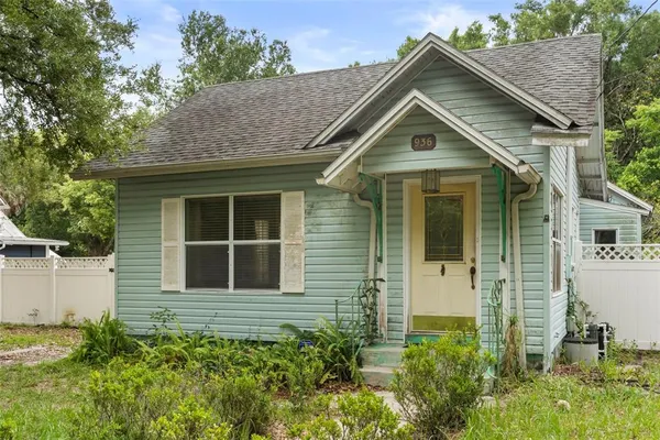 $170,000 | 936 East 5th Avenue, Mount Dora, FL 32757