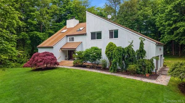 $999,998 | 65 Cliffside Lane, Bedford Corners, NY 10549