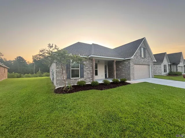 $1,900 | 23137 Antler Lake Drive, Denham Springs, LA 70726