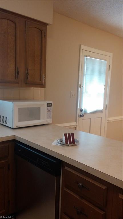 4835 Tower Road, Unit D Greensboro, NC 27410 - Photo 20 of 30 Gallery Image 20