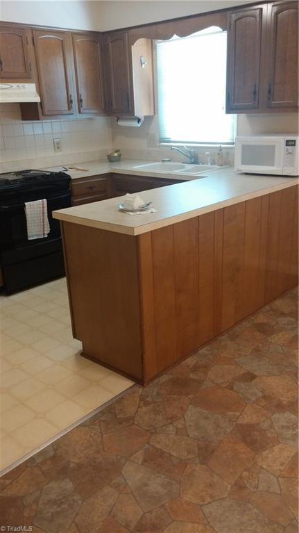 4835 Tower Road, Unit D Greensboro, NC 27410 - Photo 23 of 30 Gallery Image 23